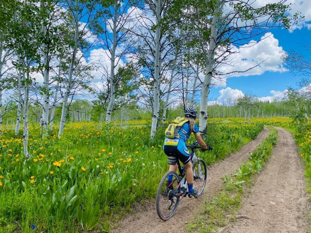 Aubin Sky Lodging At The Yl Ranch Savery 외부 사진