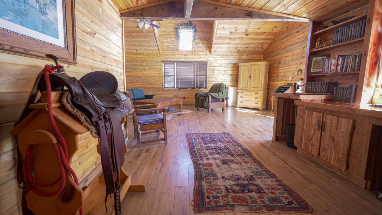 Aubin Sky Lodging At The Yl Ranch Savery 외부 사진